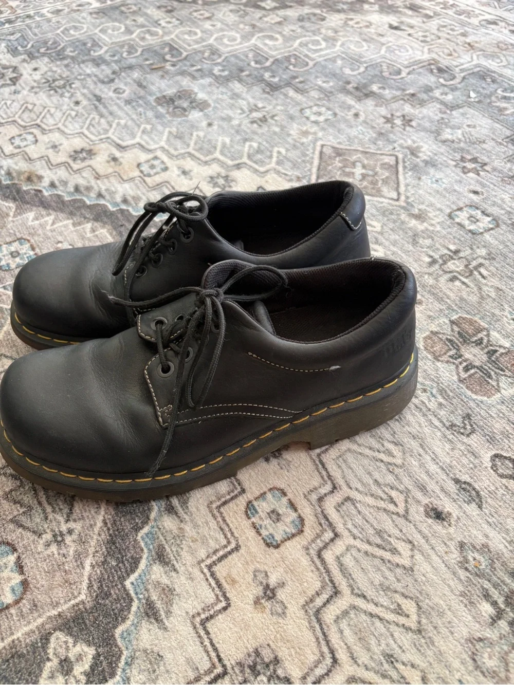 Dr. Martens Men's Shoe Size 12 US 4-Eyelet Oxford Black Leather Model GC041